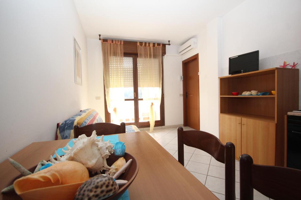 Holiday home Acquasmeralda 03 *